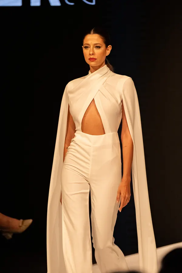 8. Antalya Fashion Week 2025 podyum fotoğrafı — moda fotoğrafçısı Soner Erdoğan