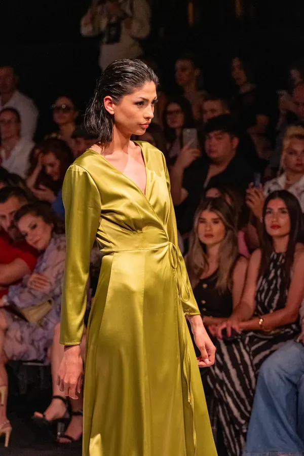 8. Antalya Fashion Week 2025 podyum fotoğrafı — moda fotoğrafçısı Soner Erdoğan